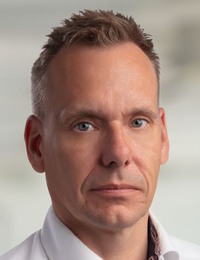Porträttfoto av Peter Sundin.