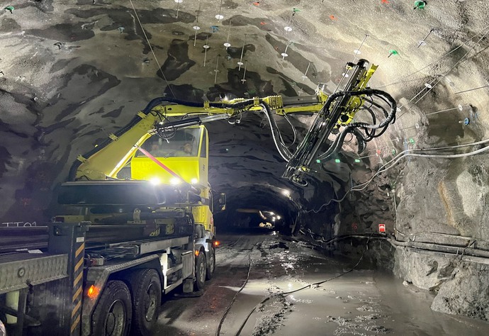 Gul borrigg i tunnel